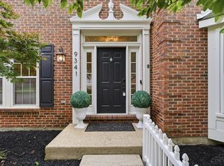 9341 Old Village Dr, Loveland, OH 45140
