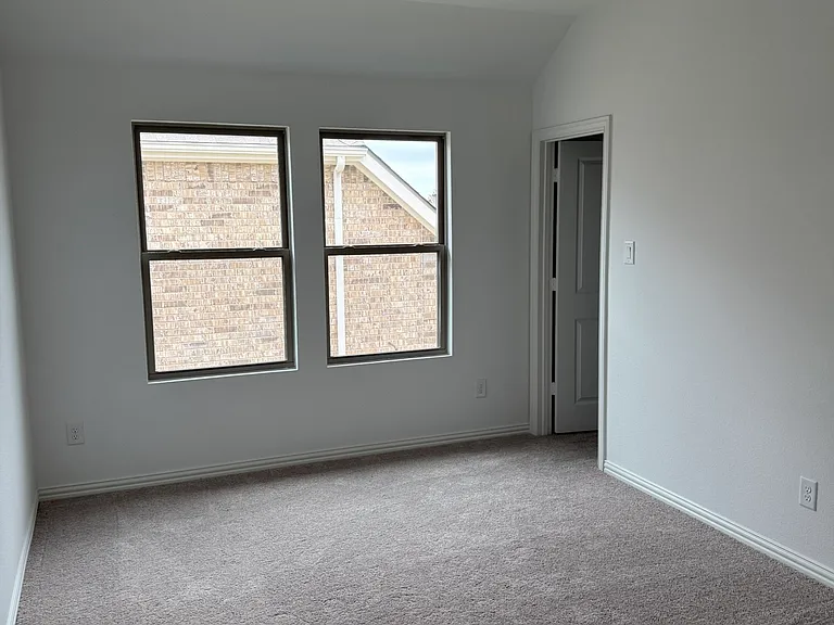 768 Waterhouse Lake Dr — Photo 9
