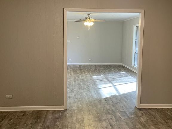 4th image of 811 Park Ave