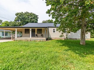 2115 N Sunnyside Rd, Decatur, IL 62526