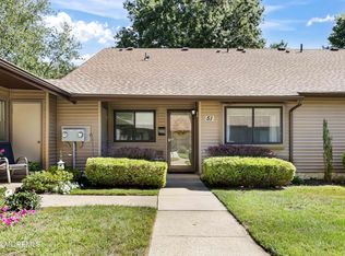 51 Hanover Ct, Red Bank, NJ 07701