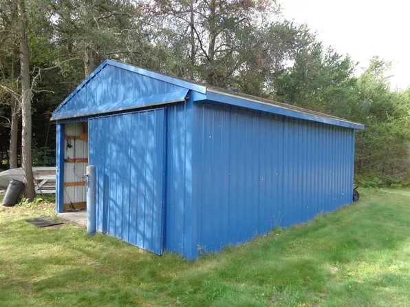 5768 S Deadstream Rd, Houghton Lake, MI 48629