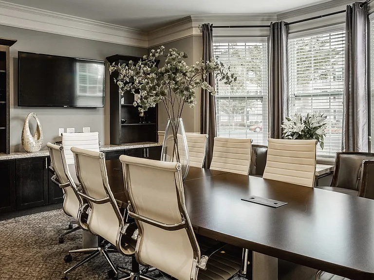 The Avenue at Polaris Apartments — Photo 40