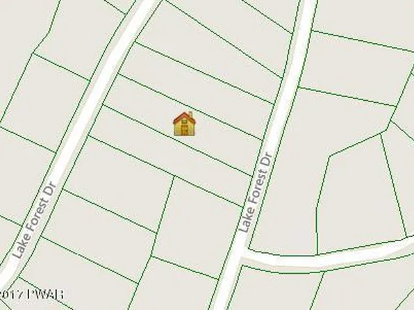 723 Lake Forest Dr, Dingmans Ferry, PA 18328