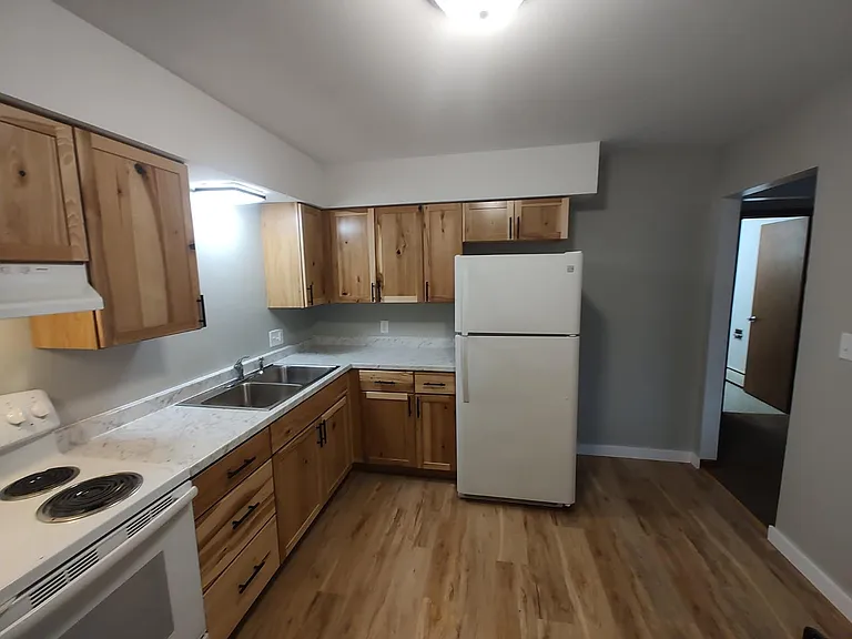 801 Lincoln Ave #6 — Photo 2