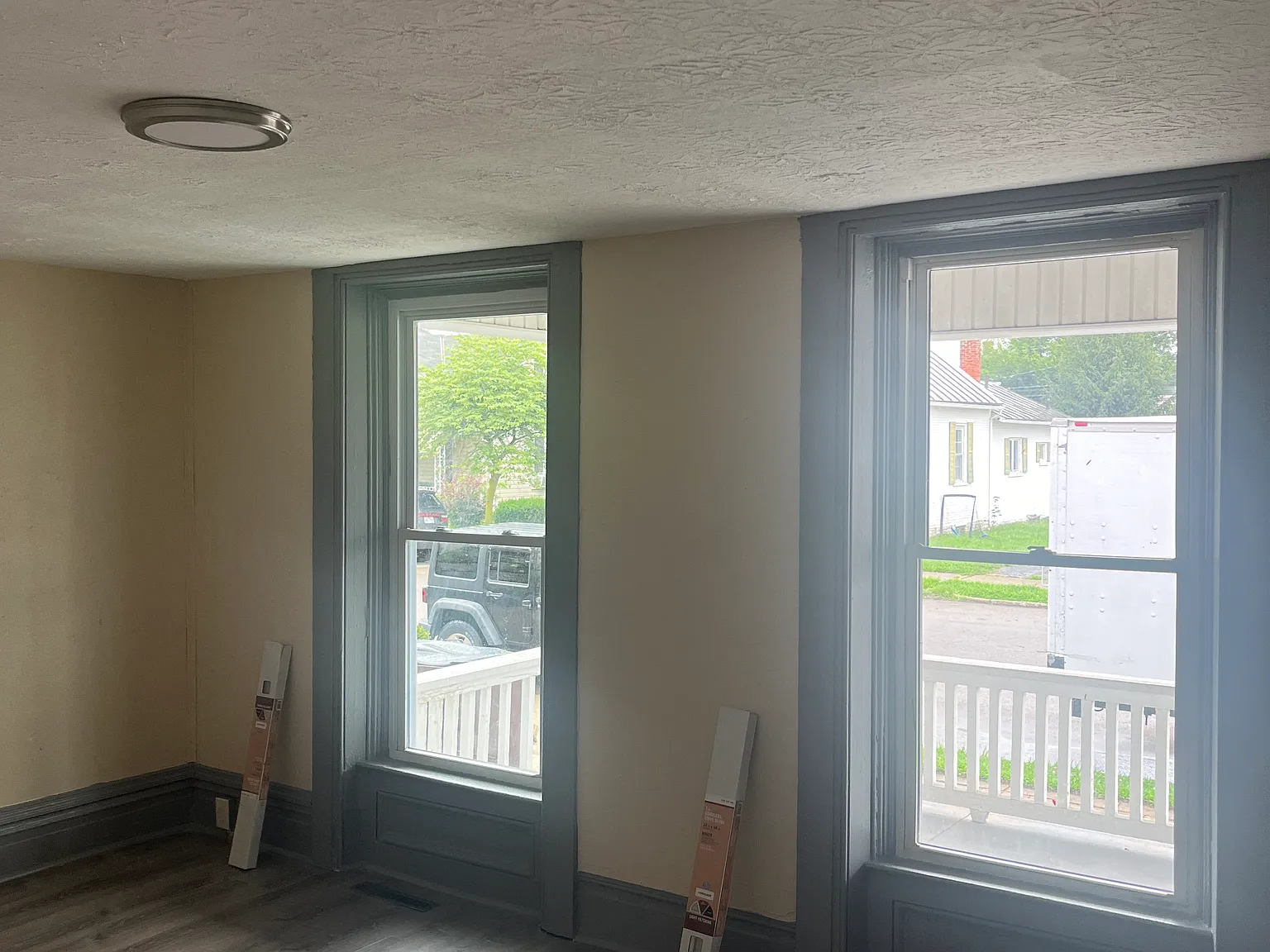 3 bed, $1,200 — Photo 3