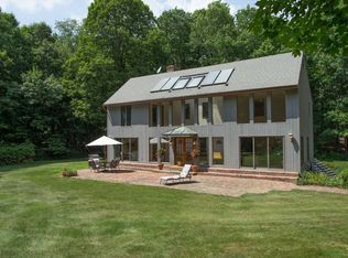 241 Fox Run Rd, Salt Point, NY 12578