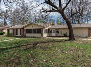 905 N Dove Dr, Rogers, AR 72756