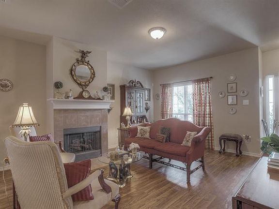 3rd image of 11005 Caldwell Ln