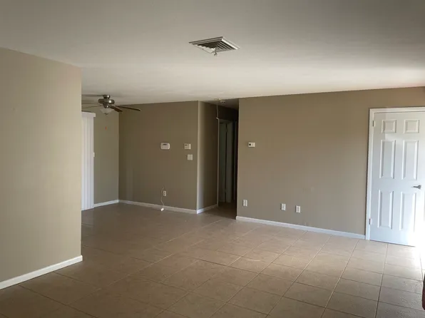 1317 Farmdale St, Lehigh Acres, FL 33936