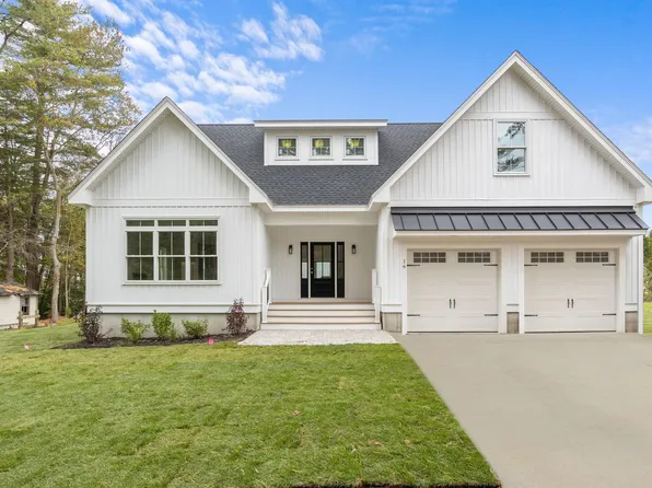 16 Briar Road, Hampton, NH 03842