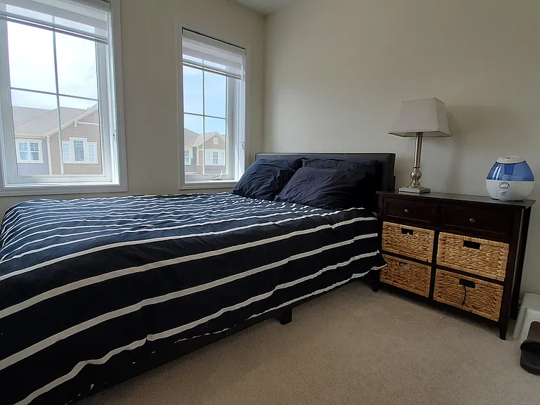 2443 Fall Harvest Cres — Photo 5