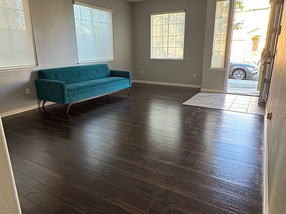 4th image of 1319 Encore Dr
