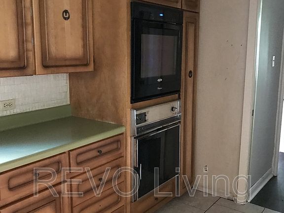 4th image of 127 Ontario St #7