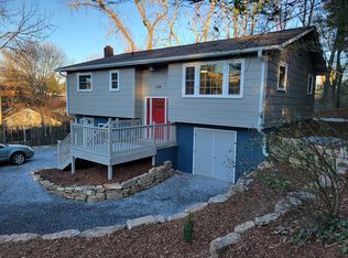 228 Oakdale Rd, Brevard, NC 28712