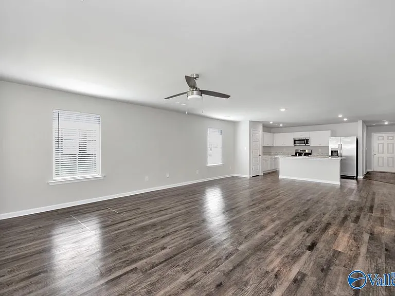 104 Jerrie Lynn Blvd — Photo 9
