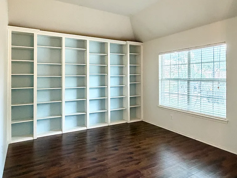 5809 Pine Meadow Ln — Photo 3