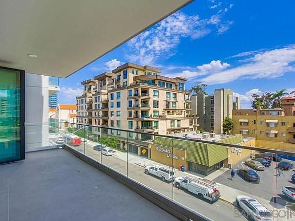 5th image of 2604 5th Ave #403