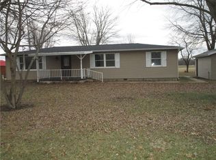 100 Dodson St, Pana, IL