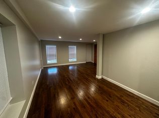 1239 W Erie St APT 1F, Chicago, IL 60642