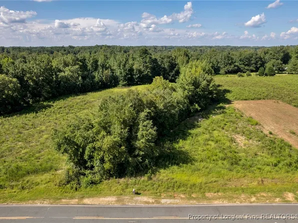 517 Hayes Rd, Spring Lake, NC 28390