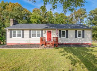 15711 Gary Ave, Chester, VA 23831