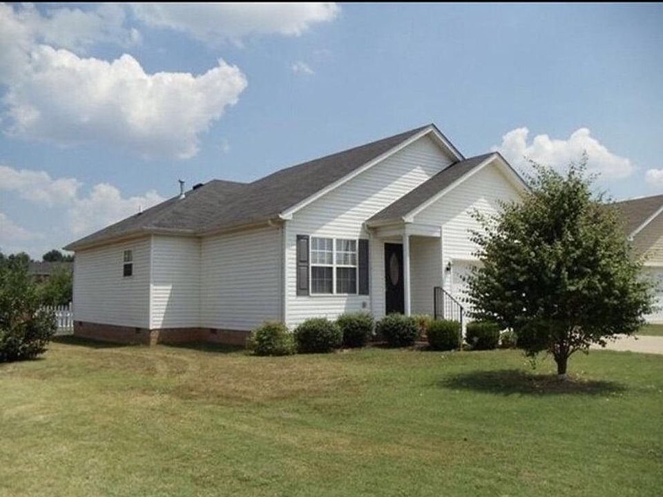 1st image of 3284 Cave Springs Ave