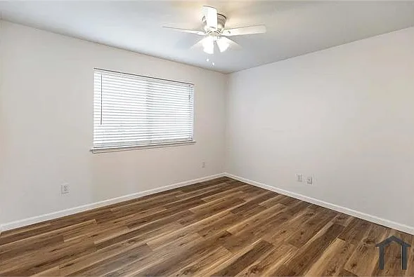813 Silverbrook Dr — Photo 17