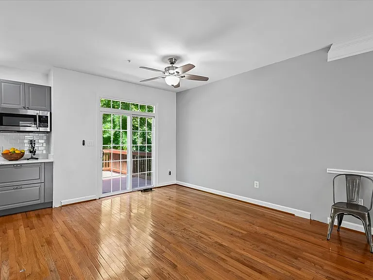 441 Penwood Dr — Photo 35