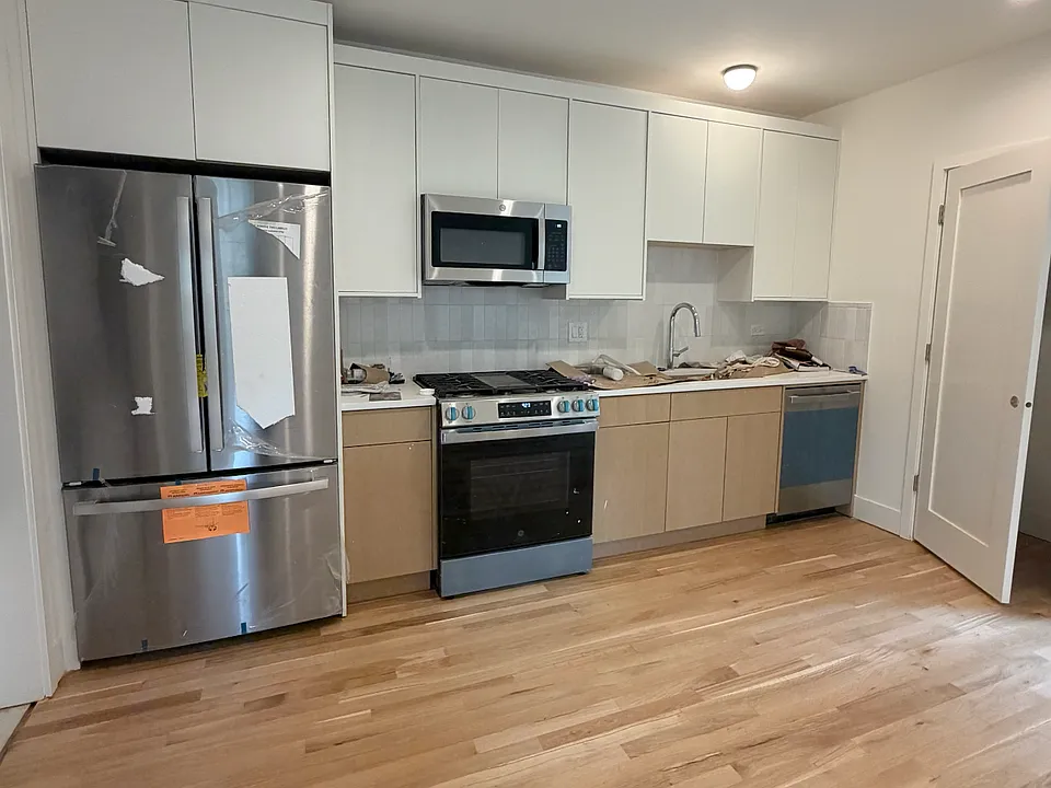 1751 W Superior St #CH1