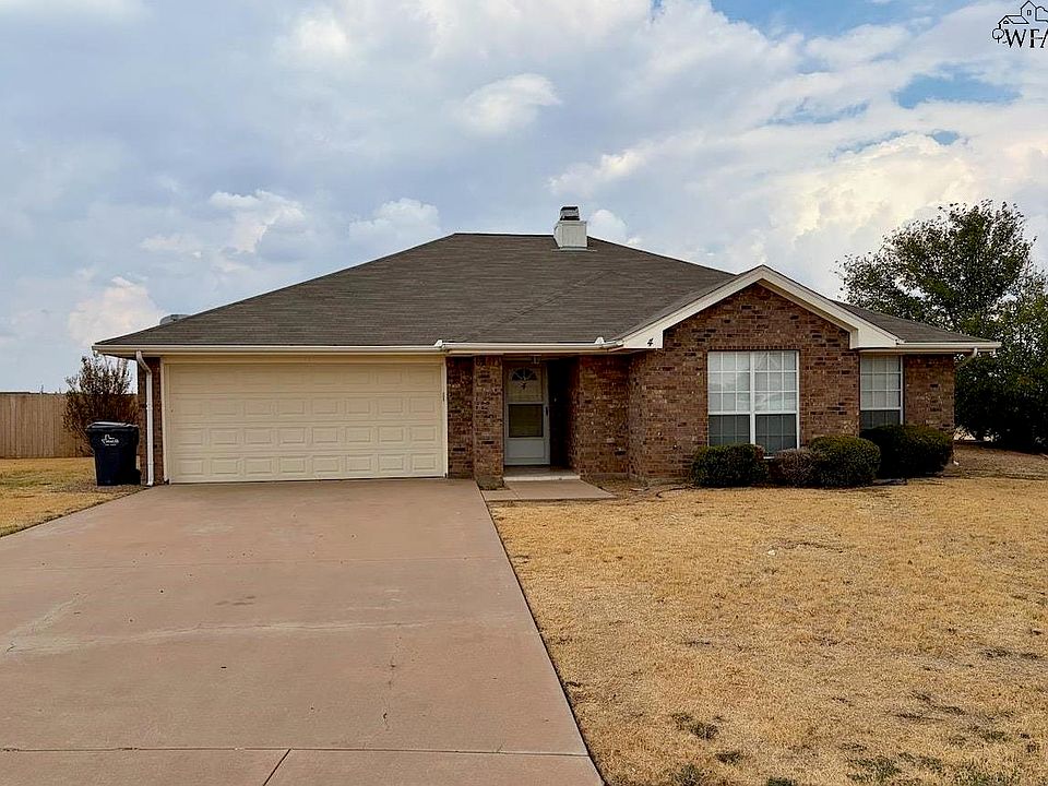 1st image of 4 Delia Ct