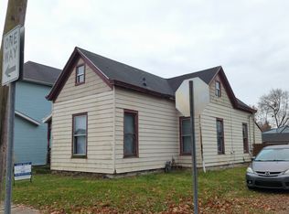 221 W 11th St, Connersville, IN 47331