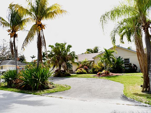 5th image of 18002 SW 87th Pl