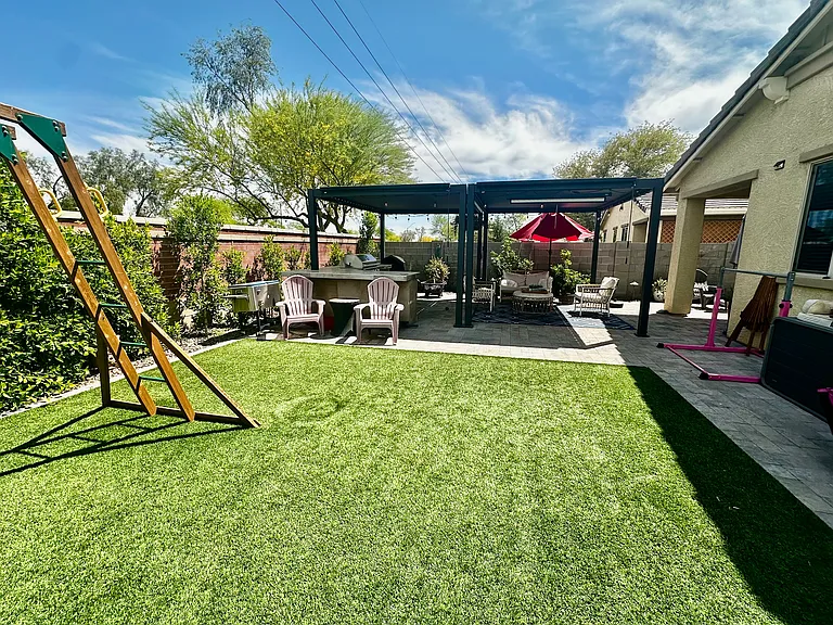 14934 W Georgia Dr — Photo 22