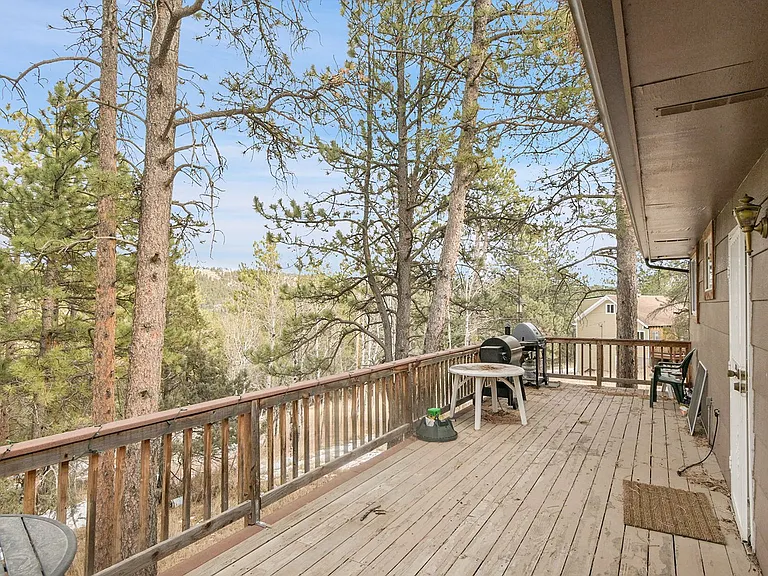 2027 Roland Dr — Photo 32