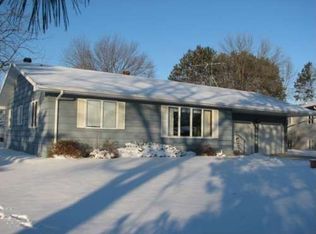 31000 Elm St, Lindstrom, MN 55045