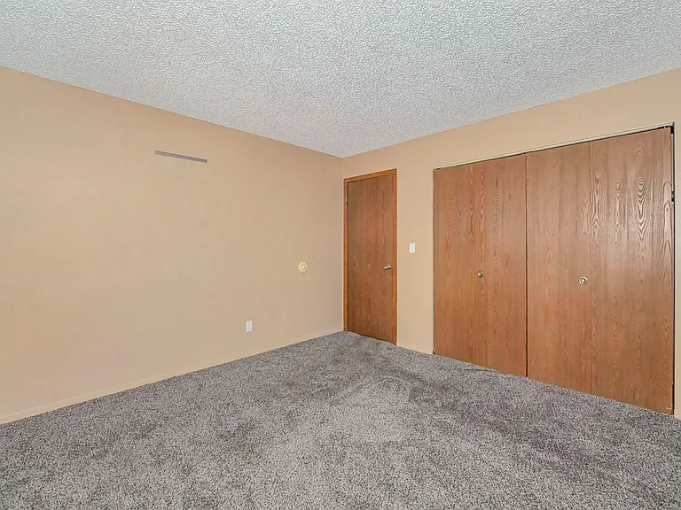 6702 Dublin Loop W — Photo 28