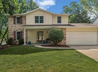 4 Pin Oak Ct, Saint Peters, MO