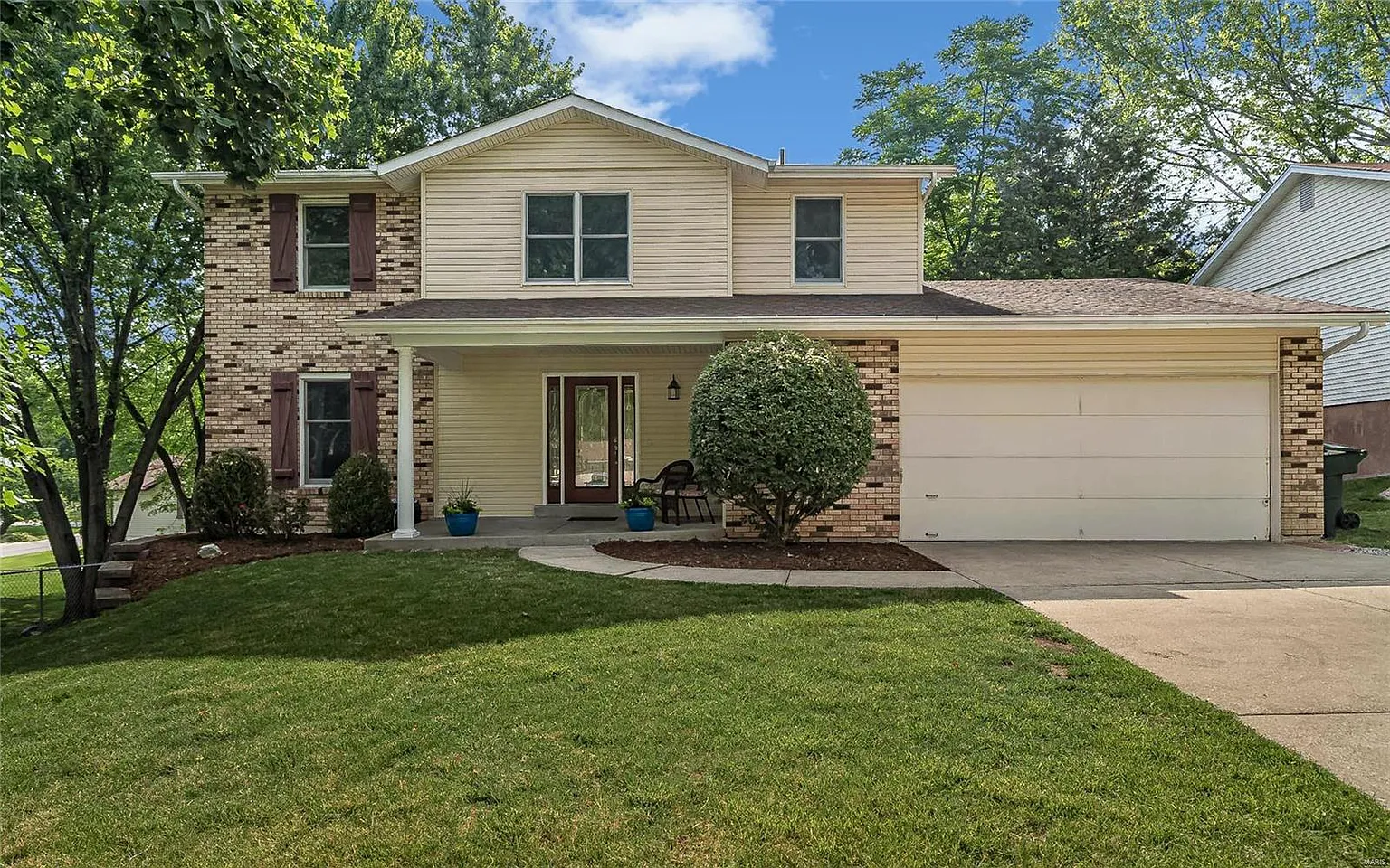 4 Pin Oak Ct photo 1