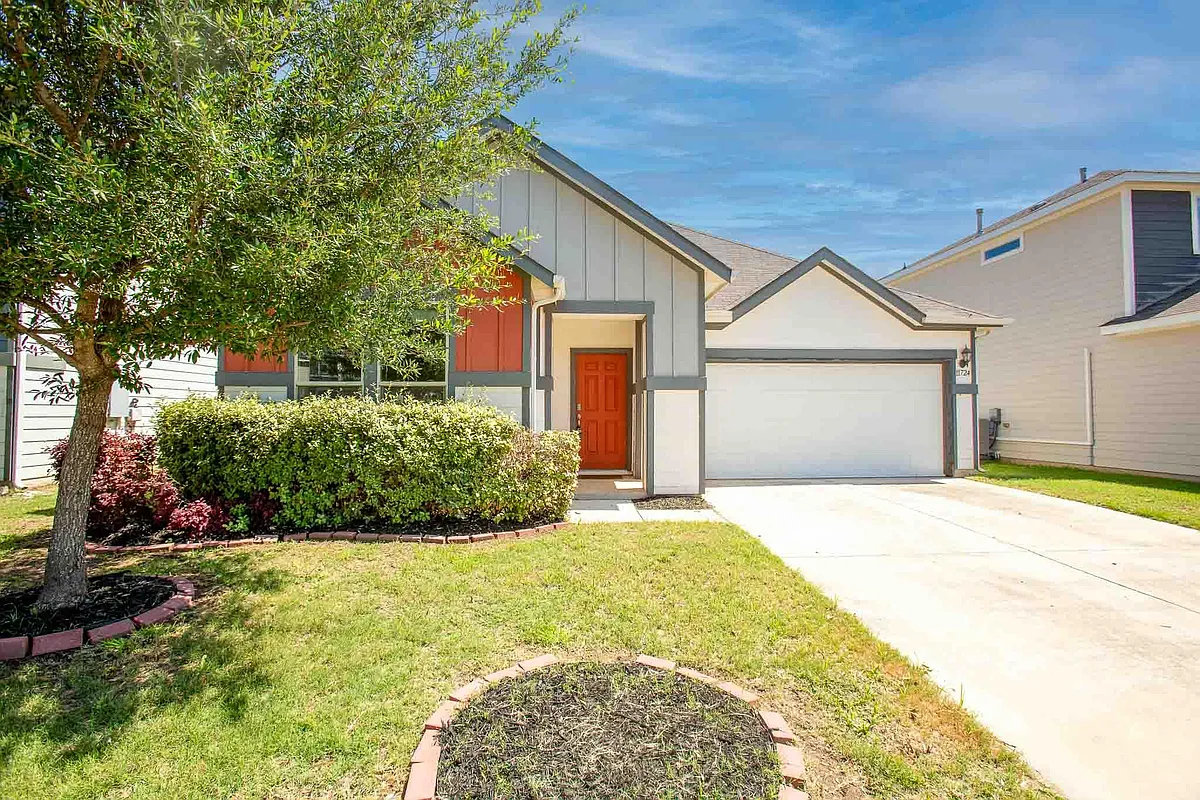 Building Photo - 11724 Saddle Rock Dr