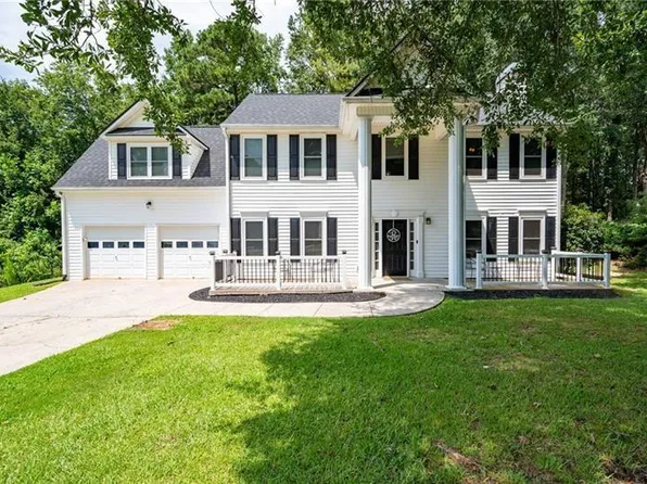 33 Essex Ln, Hiram, GA 30141