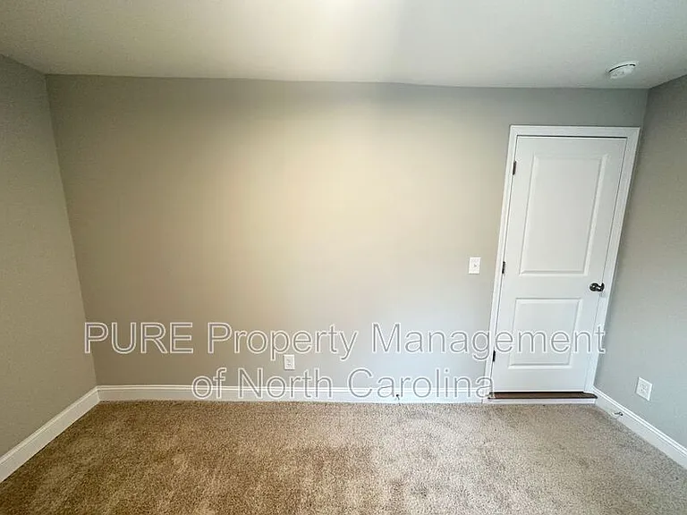 3345 E Ridge Rd — Photo 12