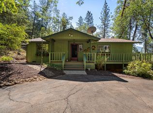390 Troll View Rd, Grants Pass, OR 97527