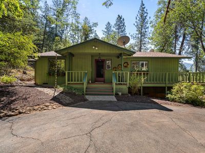 390 Troll View Rd, Grants Pass, OR, 97527