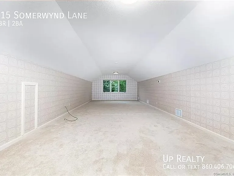 115 Somerwynd Ln — Photo 4