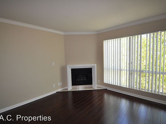 4th image of 6041 Fulton Ave #6089918