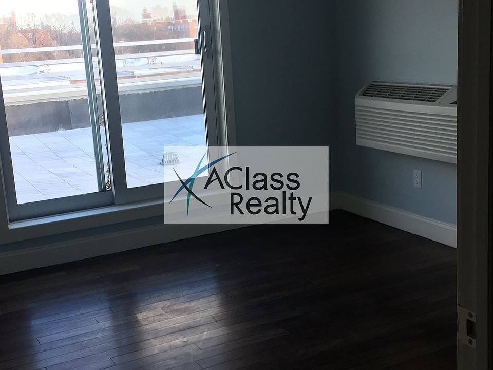 1st image of 3121 47th St #5