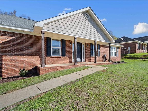 3rd image of 9480 Hunters Way Dr