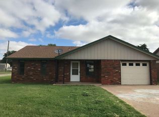202 E Pottawatomie St, Hunter, OK 74640