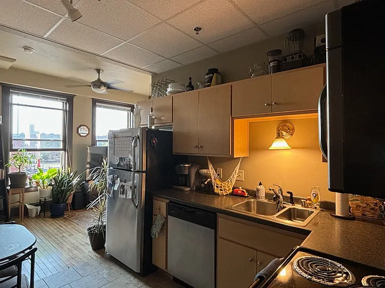 241 N Broadway — Photo 6